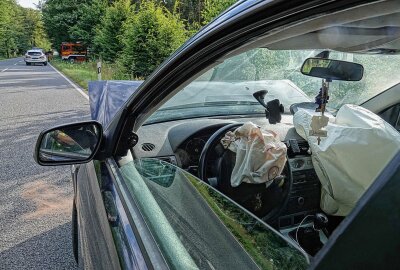 Unfall bei Dresden: Fahrer mit 3,1 Promille verursacht Kollision - Am Donnerstag kam es zu einem Verkehrsunfall zwischen zwei PKW. Foto: Roland Halkasch