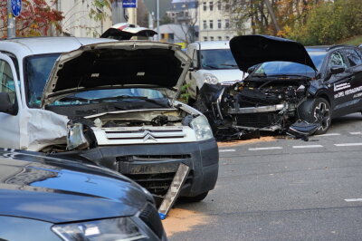 Es gab mehrere Verletzte durch den Unfall. Foto: Harry Härtel