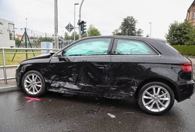 Unfall in Frankenberg mit drei beteiligten Fahrzeugen - Unfall in Frankenberg mit drei beteiligen Fahrzeugen. Foto: Erik Hoffmann