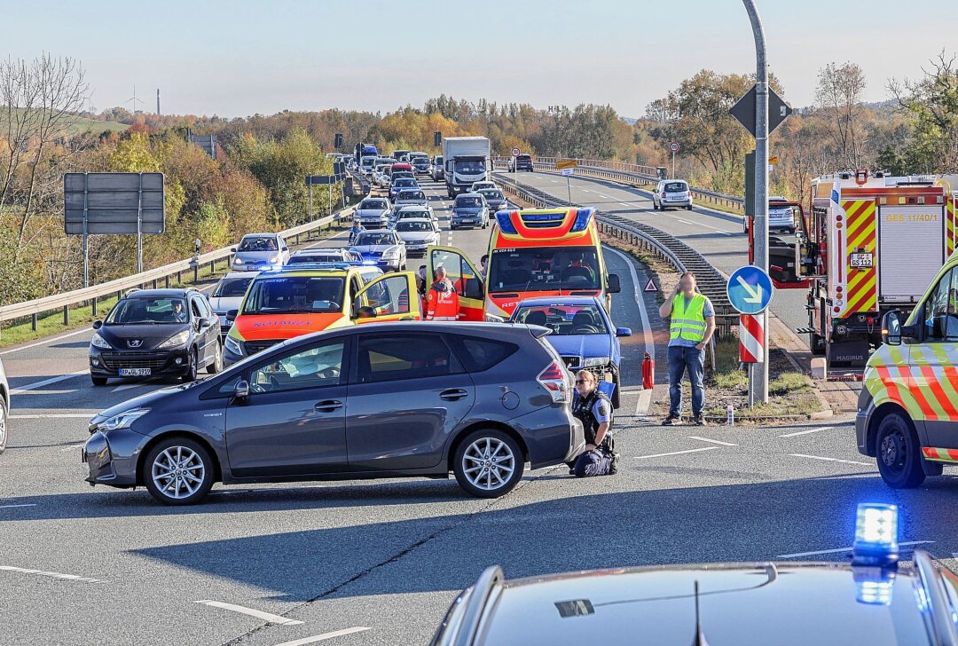 Unfall in Glauchau: Zwei Verletzte nach Rotlichtverstoß - Am Freitagnachmittag kam es zu einem Unfall auf der Waldenburger Straße. Foto:Andreas Kretschel