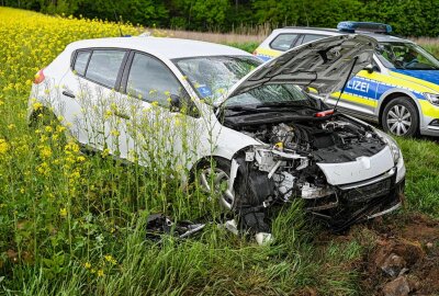 Unfall in Sachsen: Eine verletzte Person im Krankenhaus - Zu einem Verkehrsunfall kam es am Sonntagnachmittag auf der S151 zwischen Schönbach und Lawalde. Foto: LausitzNews/ Philipp Grohmann