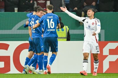 Union und Heidenheim scheitern - Bayern im Achtelfinale - Der Bundesligist besiegt die Mannschaft von Trainer Miroslav Klose.