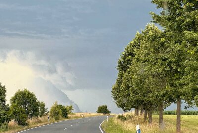 Unwetter in Sachsen: Schäden durch Hagel und Sturm - War ein Tornado dabei? - Am Dienstagabend zog ein schweres Unwetter über Gröditz im Landkreis Meißen hinweg und hinterließ eine Schneise der Verwüstung. Foto: xcitepress/rico loeb