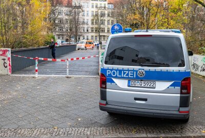 Update: Anwohner entdecken Leiche in sächsischem Fluss - Identität unklar - Der Limburger Steg bleibt gesperrt. Foto: EHL Media