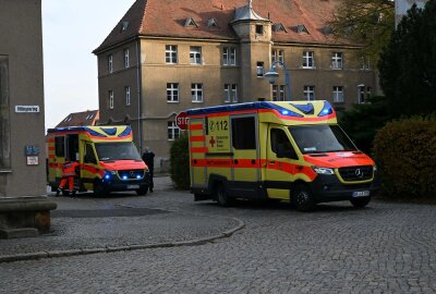 Update: Auseinandersetzung in sächsischer Asylunterkunft endet tödlich - Der 24-jährige Tatverdächtige wurde von der Polizei festgenommen. Foto: xcitepress