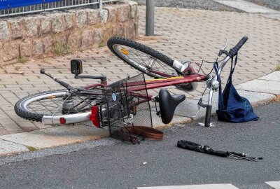 Update- Beim Abbiegen übersehen: Radfahrer nach Unfall schwer verletzt - Am Donnerstagnachmittag hat sich in Zittau ein Unfall zwischen einem PKW und einem Fahrradfahrer ereignet. Foto: xcitepress