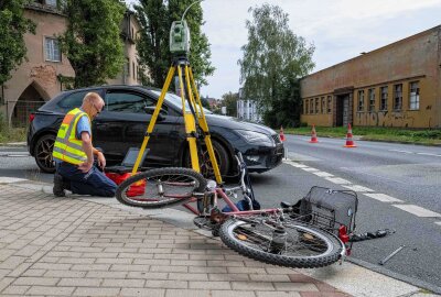 Update- Beim Abbiegen übersehen: Radfahrer nach Unfall schwer verletzt - Am Donnerstagnachmittag hat sich in Zittau ein Unfall zwischen einem PKW und einem Fahrradfahrer ereignet. Foto: xcitepress