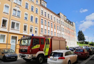 Update: Brand im Hinterhof: Passanten bemerken Rauchwolke - Rauchentwicklung im Hinterhof. Foto: ChemPic