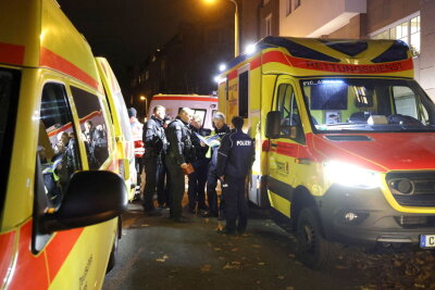 Update: Chemikalienfund in Chemnitz - Beamter des LKA verletzt - Die Feuerwehr und Polizei befindet sich derzeit im ABC-Einsatz. Foto: Harry Härtel