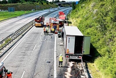 Update: Erneut schwerer Unfall mit zwei LKW auf der A17 - Am Nachmittag kam es erneut zu einem Verkehrsunfall auf der A17 mit zwei LKW. Foto: Marko Förster