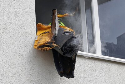 Update: Erschwerte Löscharbeiten bei Brand in Chemnitzer Gewerbehof - Am Donnerstag wurde die Feuerwehr gegen 10 Uhr in Chemnitz zur Philippstraße 13 gerufen. Foto: Harry Härtel