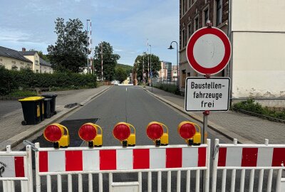 Update: Kurzfristige Vollsperrung in Aue-Bad Schlema aufgehoben - Die R.-Breitscheidstraße ist vorübergehend voll gesperrt. Foto: Niko Mutschmann