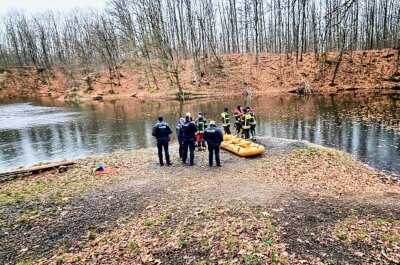 Update: Leiche in Chemnitzer Zeisigwald geborgen - Personensuche im Chemnitzer Zeisigwald. Foto: Harry Haertel