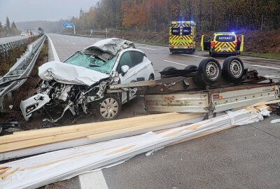 Update: Schwerer Unfall auf A4 bei Wüstenbrand - 37.000 Euro Sachschaden - Auf der A4 kam es zu einem schweren Verkehrsunfall. Foto: Erik Hofmann