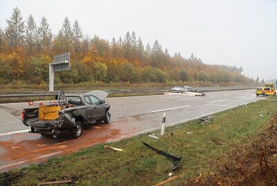 Update: Schwerer Unfall auf A4 bei Wüstenbrand - 37.000 Euro Sachschaden - Nach ersten Informationen gab es Verletzte. Foto: Erik Hofmann