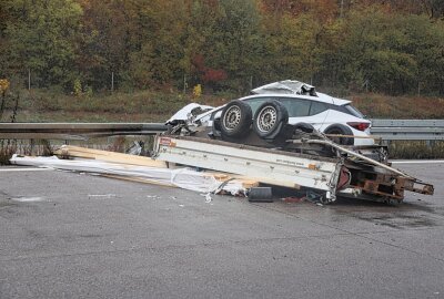 Update: Schwerer Unfall auf A4 bei Wüstenbrand - 37.000 Euro Sachschaden - Auf der A4 kam es zu einem schweren Unfall. Foto: Erik Hofmann