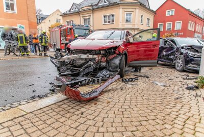 Update: Unfall in Zwönitz - 20.000 Euro Sachschaden - Nach ersten Informationen wurde bei dem Unfall niemand verletzt. Foto: André März