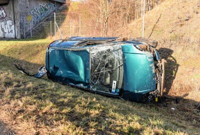 Update: Vollsperrung nach Massencrash auf der A14 - Vier Fahrzeuge kollidieren auf der A14 miteinander. Foto: LausitzNews