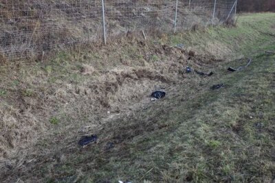 Vier Fahrzeuge kollidieren auf der A14 miteinander.