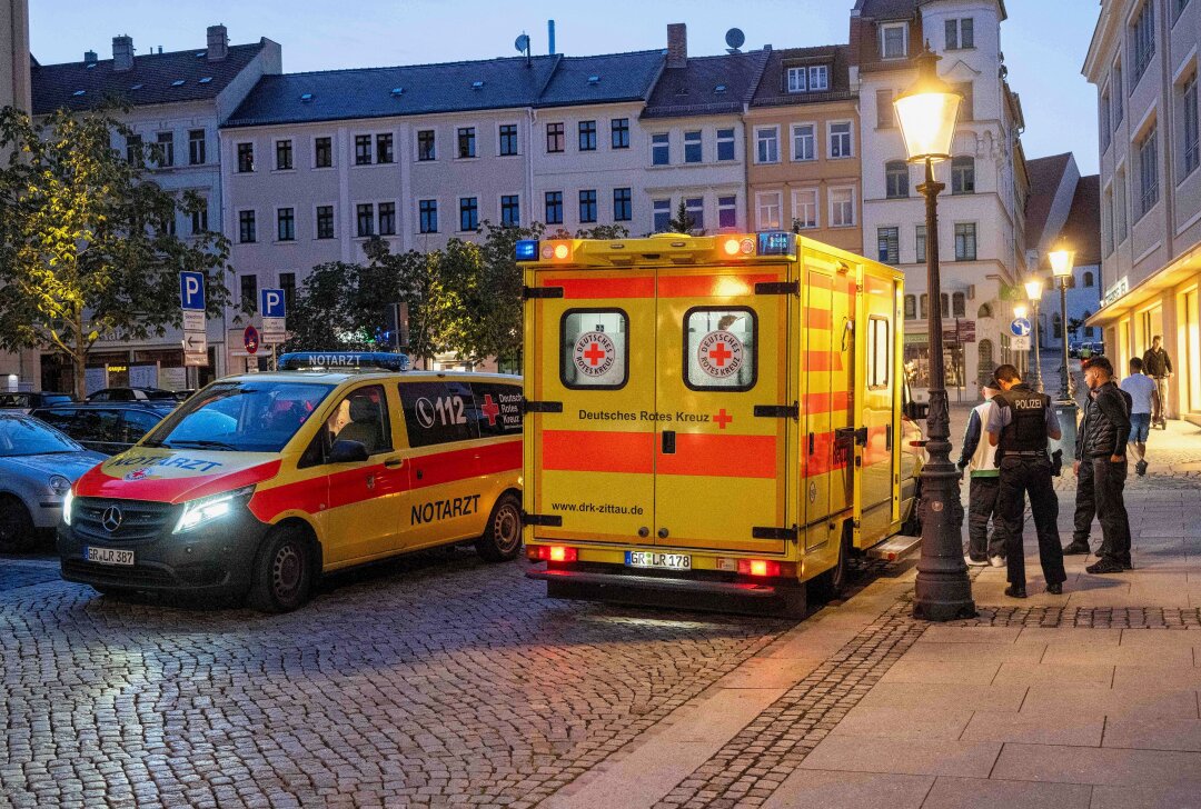 Update zu Messerangriff in der Zittauer Innenstadt: Rettungskräfte im Einsatz - Am Mittwochabend kam es zu einem Messerangriff in der Zittauer Innenstadt. Foto: xcitepress