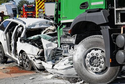 Update zu Tödlichem Unfall: PKW-Fahrer stirbt nach Frontalzusammenstoß mit LKW - Zwischen Malschwitz und Gutta kam es zu einem tödlichen Unfall. Foto: LausitzNews/ Jens Kaczmarek