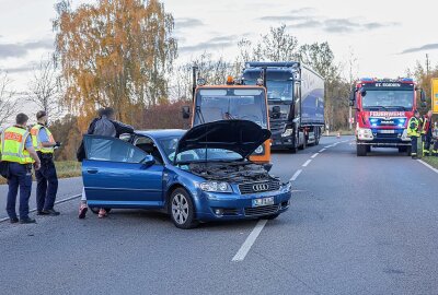 Update zu Unfall auf der B173 in Lichtenstein: Vollsperrung nach Zusammenstoß mit Multicar - Unfall auf der B173. Foto: Andreas Kretschel