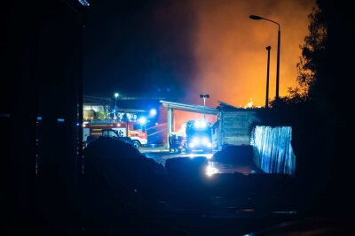 Brand auf einem Bauernhof in Radeberg. Foto: xcitepress