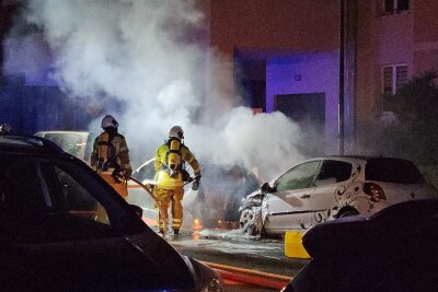 Einsatzkräfte Vorort in der Dürerstraße. Foto: xcitepress/Philipp Rostig