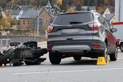 Einsatzkräfte Vorort. Foto: Niko Mutschmann