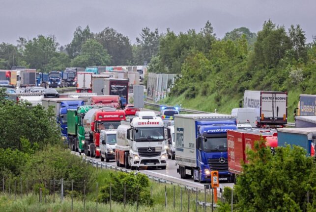 Update: Zwei Schwerverletzte Nach Unfall Auf A4