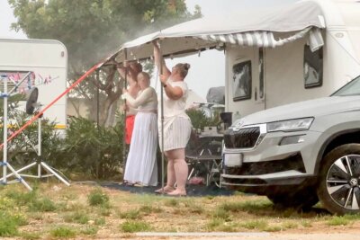 Urlauberin aus dem Erzgebirge von heftigen Unwettern in Kroatien überrascht - Heikle Urlaubssituation in Kroatien: Unwetter verursacht Schäden auf dem Campingplatz. Foto: Daniel Unger