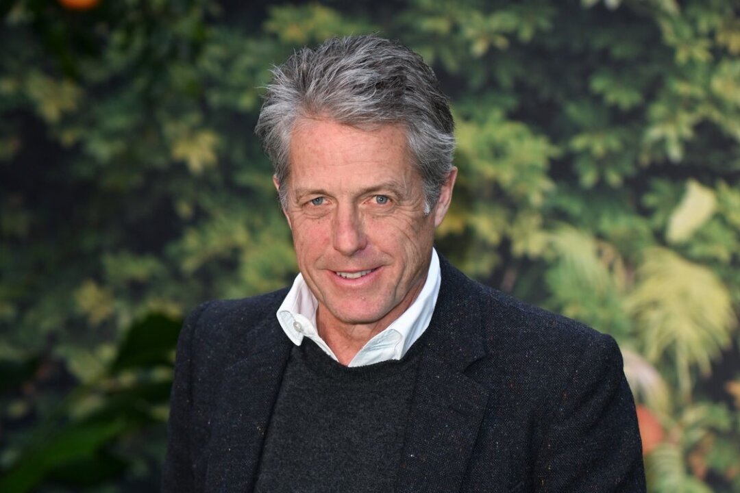 "Verachtenswert!": Hugh Grant rechnet mit Kultrolle in "Notting Hill" ab - Mit seiner Rolle in "Notting Hill" kann Hugh Grant im Nachhinein gar nichts anfangen.