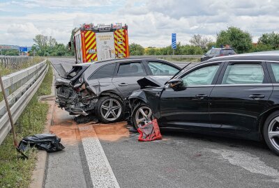 Verfolgungsjagd auf der A4 endet in schwerem Unfall: Kilometerlanger Stau - Am Donnerstagmorgen kam es auf der A4 zu einer Verfolgungsjagd, welche in einem schweren Unfall mündete. Foto: Roland Halkasch