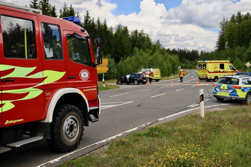 Verkehrsunfall Auf Der B169: Mehrere Verletzte Darunter Ein Kleinkind