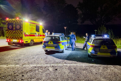 Vermisstensuche nach Jugendlicher in der Nacht: Polizei, Rettungsdienst und Bergwacht im Einsatz - In der Nacht auf Donnerstag kam es zu einer Vermisstensuche durch die Polizei, Rettungsdienst und Bergwacht.