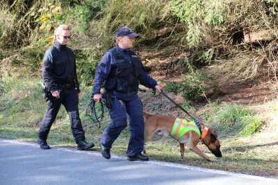 Vermisster in erzgebirgischem Stollen: Weitere Suchaktion ohne Erfolg - Die Polizei setzt Leichenspürhunde ein. Foto: Niko Mutschmann