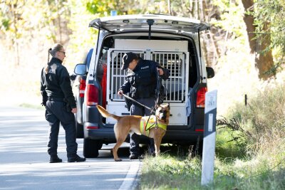 Vermisster in erzgebirgischem Stollen: Weitere Suchaktion ohne Erfolg - Die Suche nach einem vermisstem Mann aus Annaberg geht mit Leichenspürhunden in einem altem Bergwerkstollen weiter.