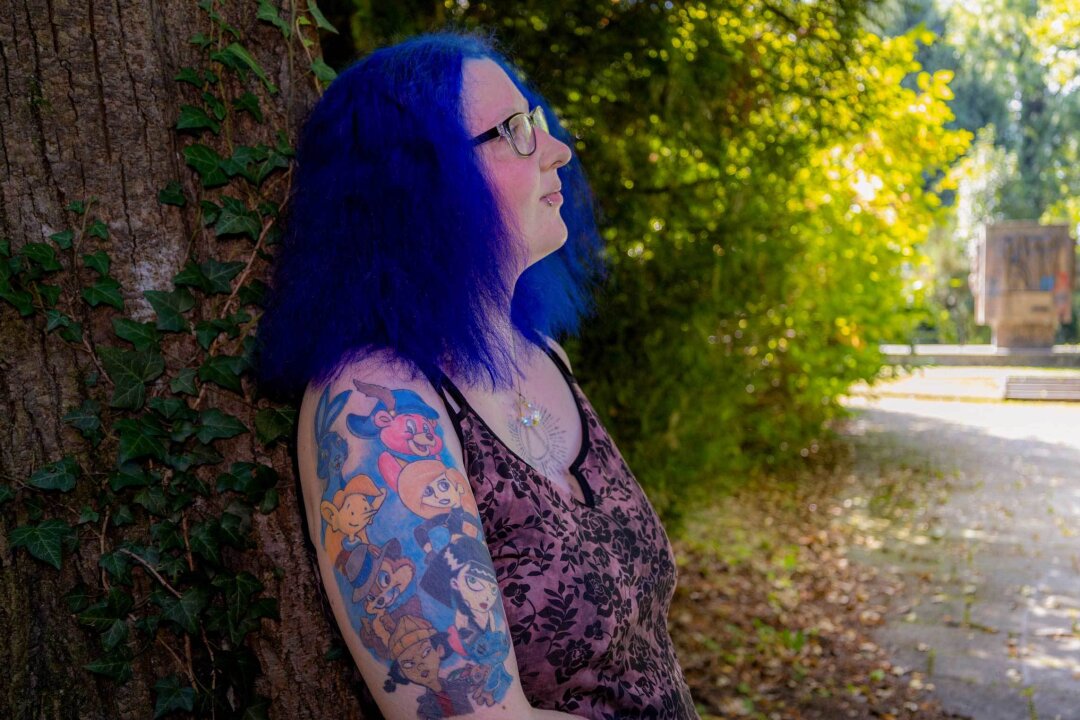 Veronika (28) aus dem Erzgebirge: Mit Farbe durch die Dunkelheit - "Tattoos bedeuten für mich, meinen Körper, den ich mir nicht aussuchen konnte, selbst zu gestalten."