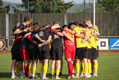 VfB Auerbach im März und April die Nummer eins der Oberliga - Der VfB Auerbach hat gestern mit 4:0 in Marienberg gewonnen. Paul Kämpfer, Felix Hache, Cedric Graf und Lucas Seidel trafen für die Gäste. Foto: Fenja Kramer / Pressebüro Repert