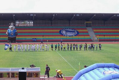 VFC Plauen empfängt Freitagabend Hertha BSC II - Hier gibt es Erinnerungen aus dem Jahr 2004, als der VFC Plauen am 6. Juni in Berlin mit 3:2 gegen Hertha BSC II gewann, aber den Aufstieg knapp verpasste. Foto: Karsten Repert