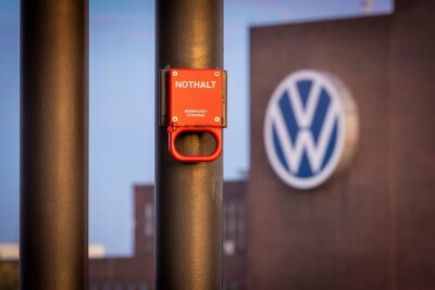 Vier Bundesländer rufen VW zum Erhalt aller Standorte auf - VW hat angekündigt, seinen Sparkurs notgedrungen zu verschärfen. (Archivbild)