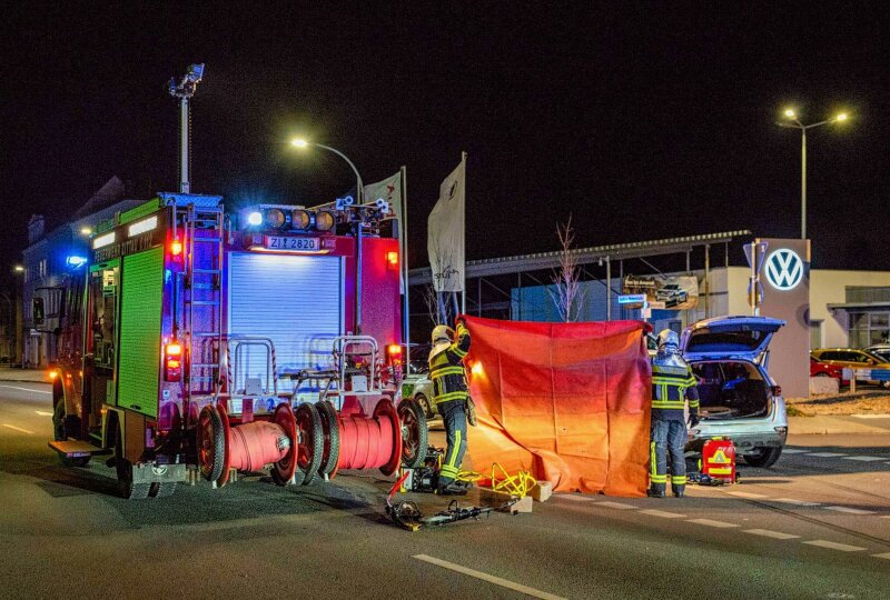 Vollsperrung Nach Unfall Mit Schwerverletztem Auf Sächsischer Bundesstraße