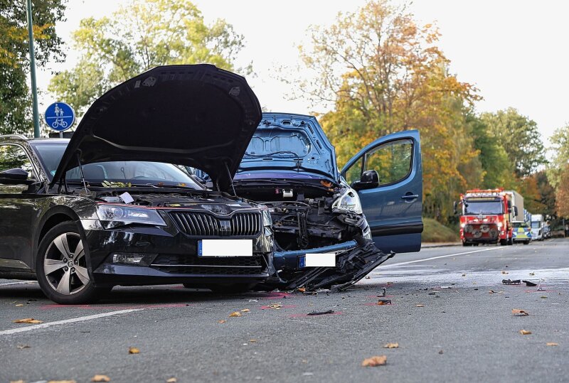 Vollsperrung Nach Unfall Mit Zwei Schwerverletzten Im Erzgebirge