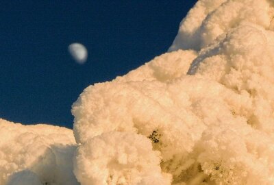 Vom meteorologischen Frühlingsanfang ist im Erzgebirge nichts zu spüren - Vom meteorologischer Frühlingsanfang ist in einigen Teilen Deutschlands rein gar nichts zu spüren. Foto: Bernd März