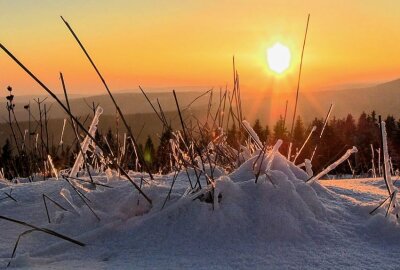 Vom meteorologischen Frühlingsanfang ist im Erzgebirge nichts zu spüren - Vom meteorologischer Frühlingsanfang ist in einigen Teilen Deutschlands rein gar nichts zu spüren. Foto: Bernd März