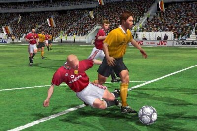 Von Anfang bis Ende, vom Pixel-Kick zur Milliarden-Marke, von "FIFA" bis "EA Sports FC" - "FIFA 2001" nutzte eine neue Grafik-Engine, die etwas weniger Fantasie voraussetzte, um die realen Vorbilder der Spieler auf den ersten Blick zu erkennen.