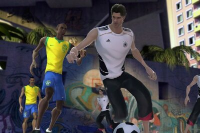 Von Anfang bis Ende, vom Pixel-Kick zur Milliarden-Marke, von "FIFA" bis "EA Sports FC" - Der Comic-Look lässt es erahnen: Bei "FIFA Street 3" setzte EA erneut auf spektakuläre Action-Kicks.