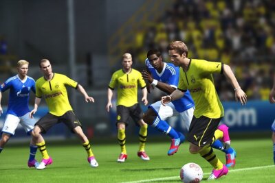 Von Anfang bis Ende, vom Pixel-Kick zur Milliarden-Marke, von "FIFA" bis "EA Sports FC" - EA versprach mit "FIFA 13" das "umfangreichste Spiel in der Geschichte der Serie". Geschraubt wurde unter anderem am Dribbling. Jede Ballberührung sollte akkurat ins Gameplay miteinbezogen werden.