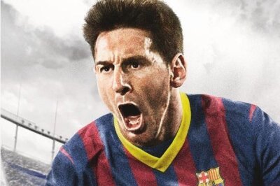 Von Anfang bis Ende, vom Pixel-Kick zur Milliarden-Marke, von "FIFA" bis "EA Sports FC" - In "FIFA 14" sah Cover-Star Lionel Messi auf zwei Plattformen besser aus denn je - zum ersten Mal konnten Next-Gen-Gamer mitspielen. Die Xbox One- und PS4-Versionen von "FIFA 14" wurde entsprechend aufpoliert.