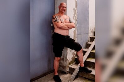 Von Liebe, Verlust und Wikingern: Gunnar(47) aus Chemnitz erzählt seine Geschichte durch Tattoos - Doch hinter dieser harten Schale steckt ein weicher Kern.